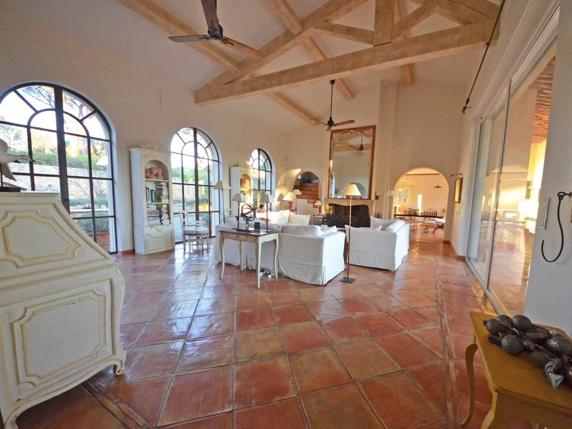 villa 8 Rooms for seasonal rent on Saint-Tropez (83990)