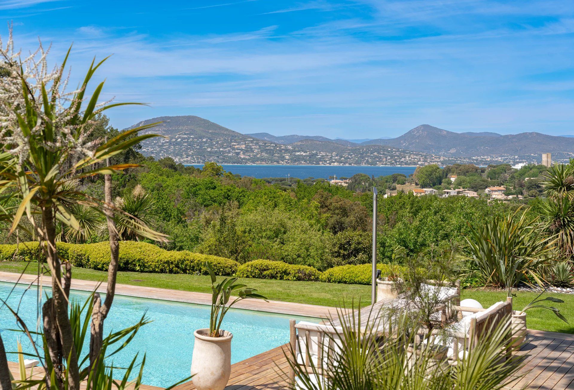 estate 8 Rooms for seasonal rent on Ramatuelle (83350)