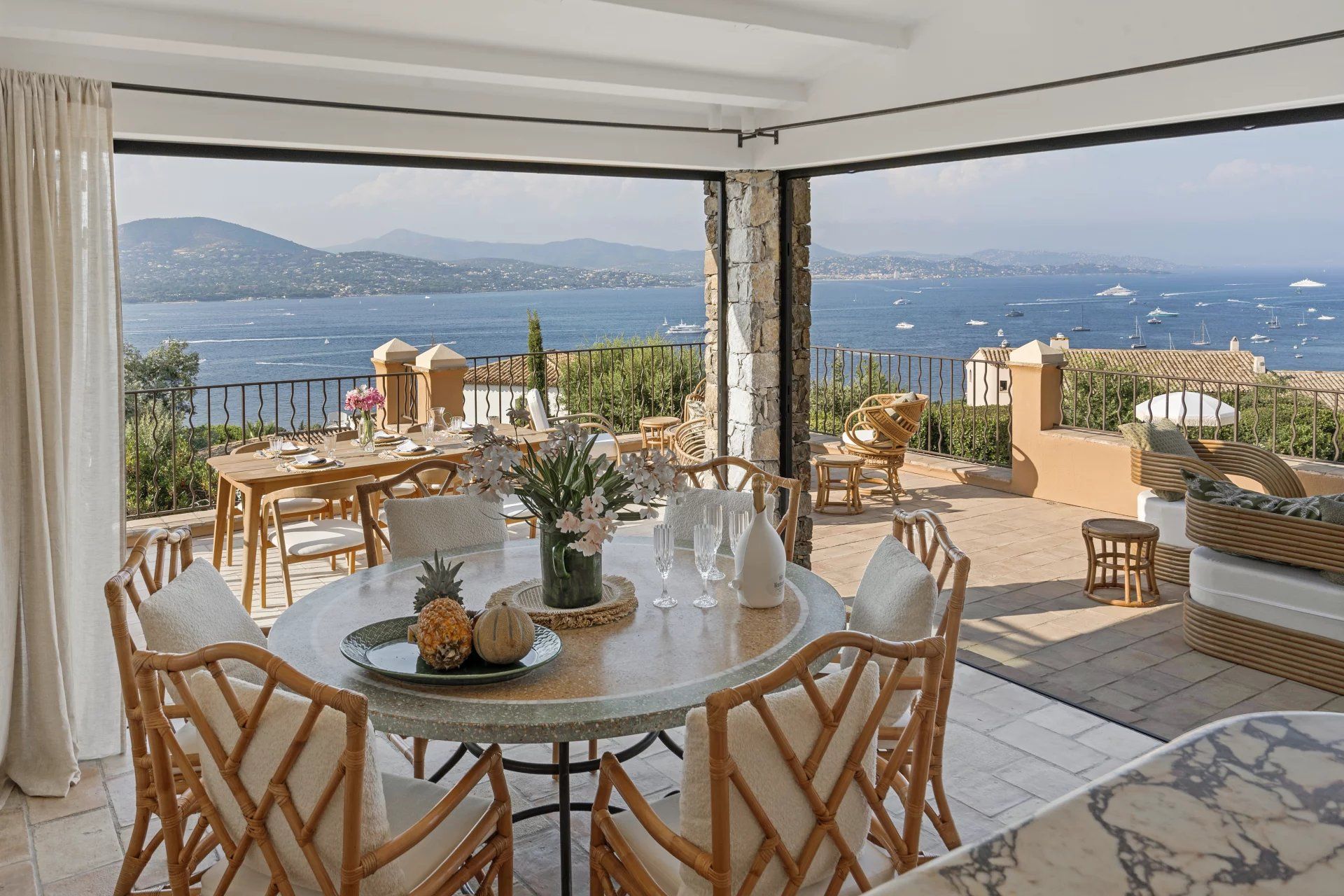 villa 6 Pièces en location saisonnière sur Saint-Tropez (83990) Location saisonnière Villa Saint-Tropez 6 Pièces 345 m²