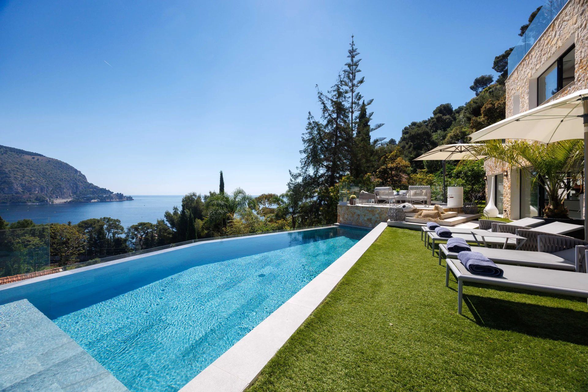 Rental Villa Èze 6 Rooms 250 m²