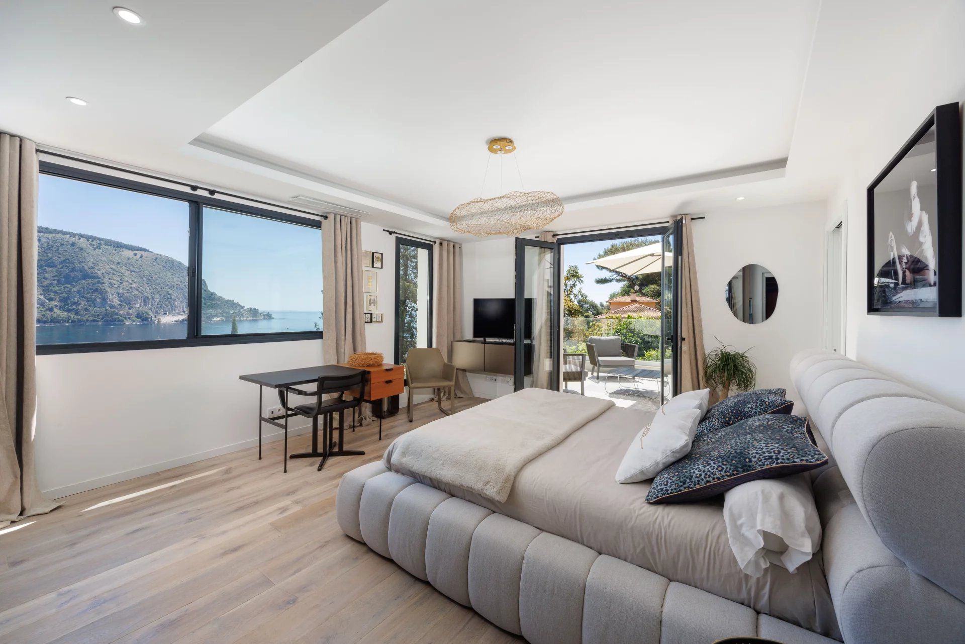 villa 6 Pièces en location saisonnière sur Èze (06360)