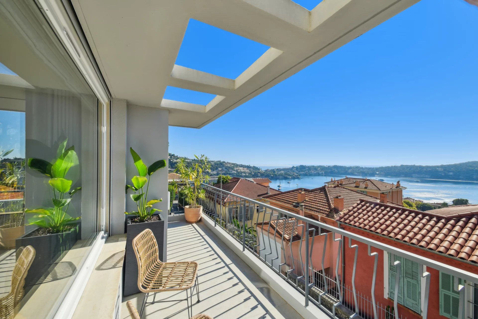 appartement 4 Pièces en vente sur Villefranche-sur-Mer (06230) Vente Appartement Villefranche-sur-Mer 4 Pièces 99 m²
