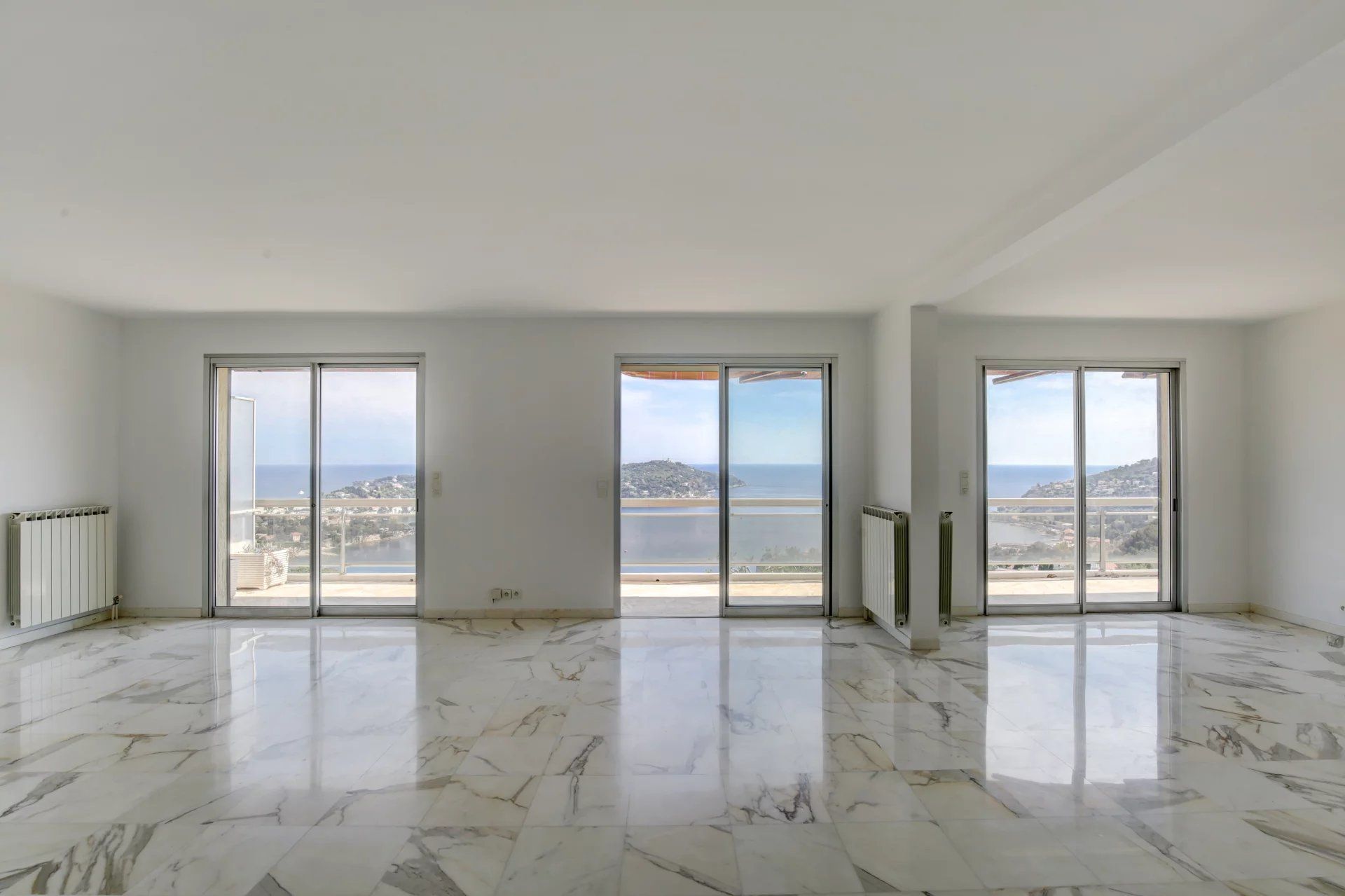 appartement 5 Pièces en vente sur Villefranche-sur-Mer (06230) Vente Appartement Villefranche-sur-Mer 5 Pièces 165.73 m²