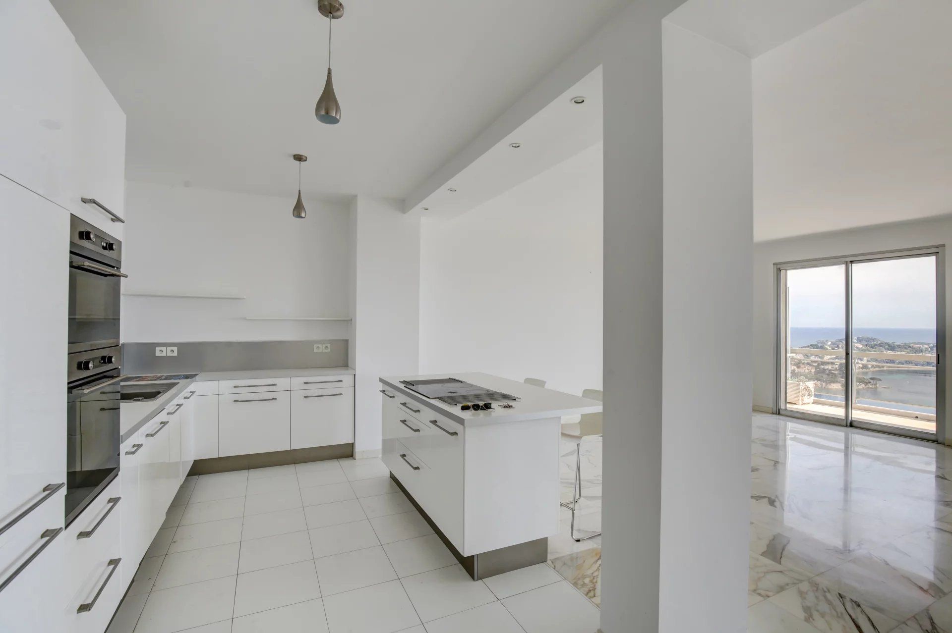 appartement 5 Pièces en vente sur Villefranche-sur-Mer (06230) Vente Appartement Villefranche-sur-Mer 5 Pièces 165.73 m²