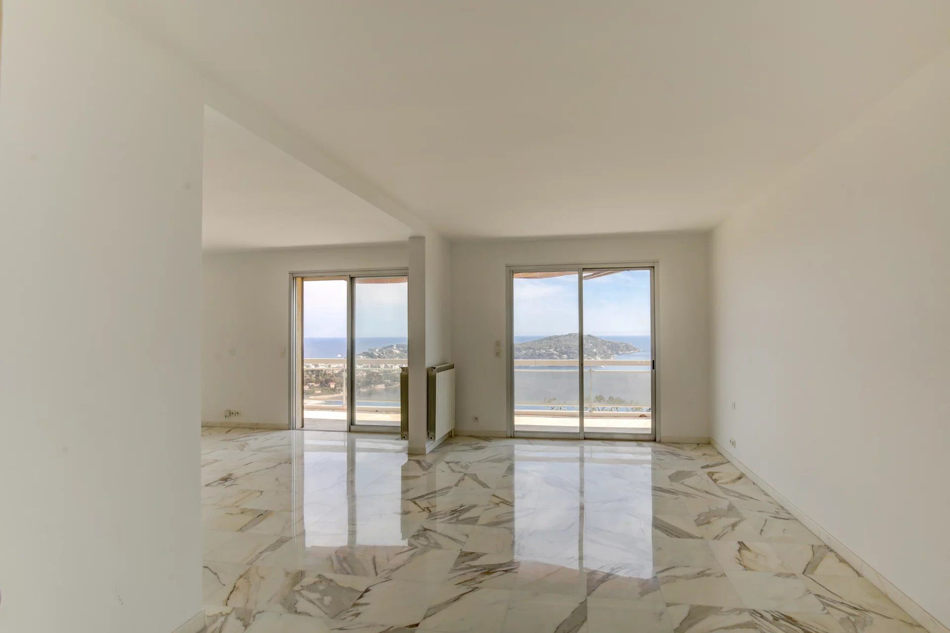 appartement 5 Pièces en vente sur Villefranche-sur-Mer (06230) Vente Appartement Villefranche-sur-Mer 5 Pièces 165.73 m²