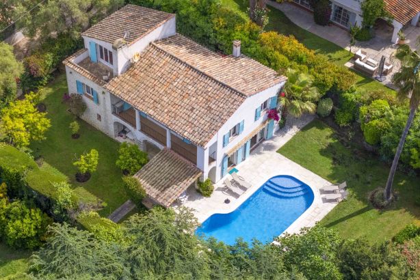 Location saisonnière Villa Antibes 7&nbsp;Pièces 200&nbsp;m²