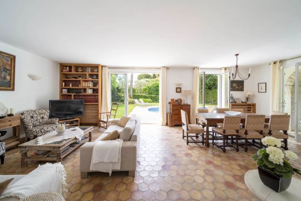 Location saisonnière Villa Antibes 7&nbsp;Pièces 200&nbsp;m²