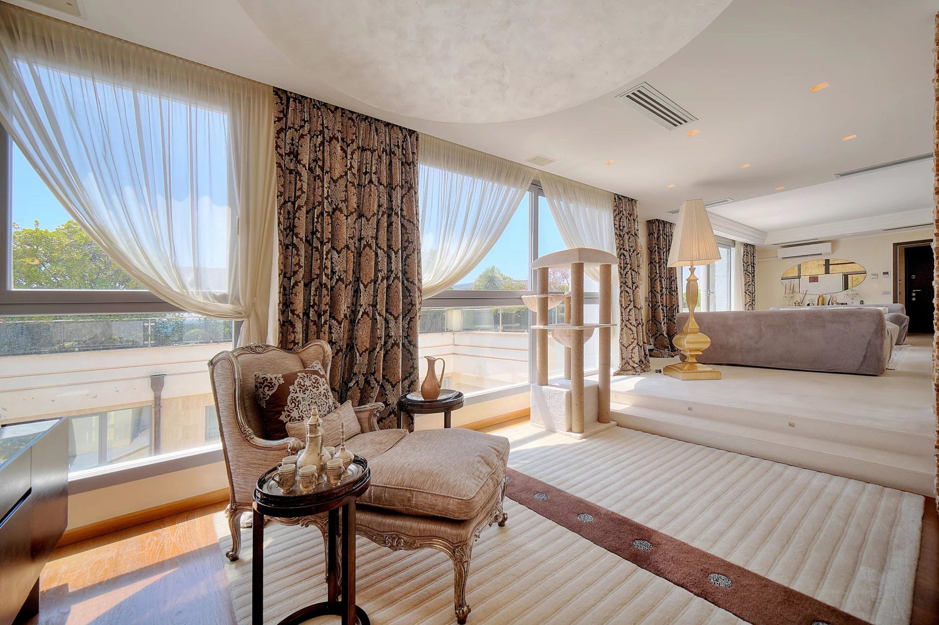 apartment 8 Rooms for sale on Roquebrune-Cap-Martin (06190)