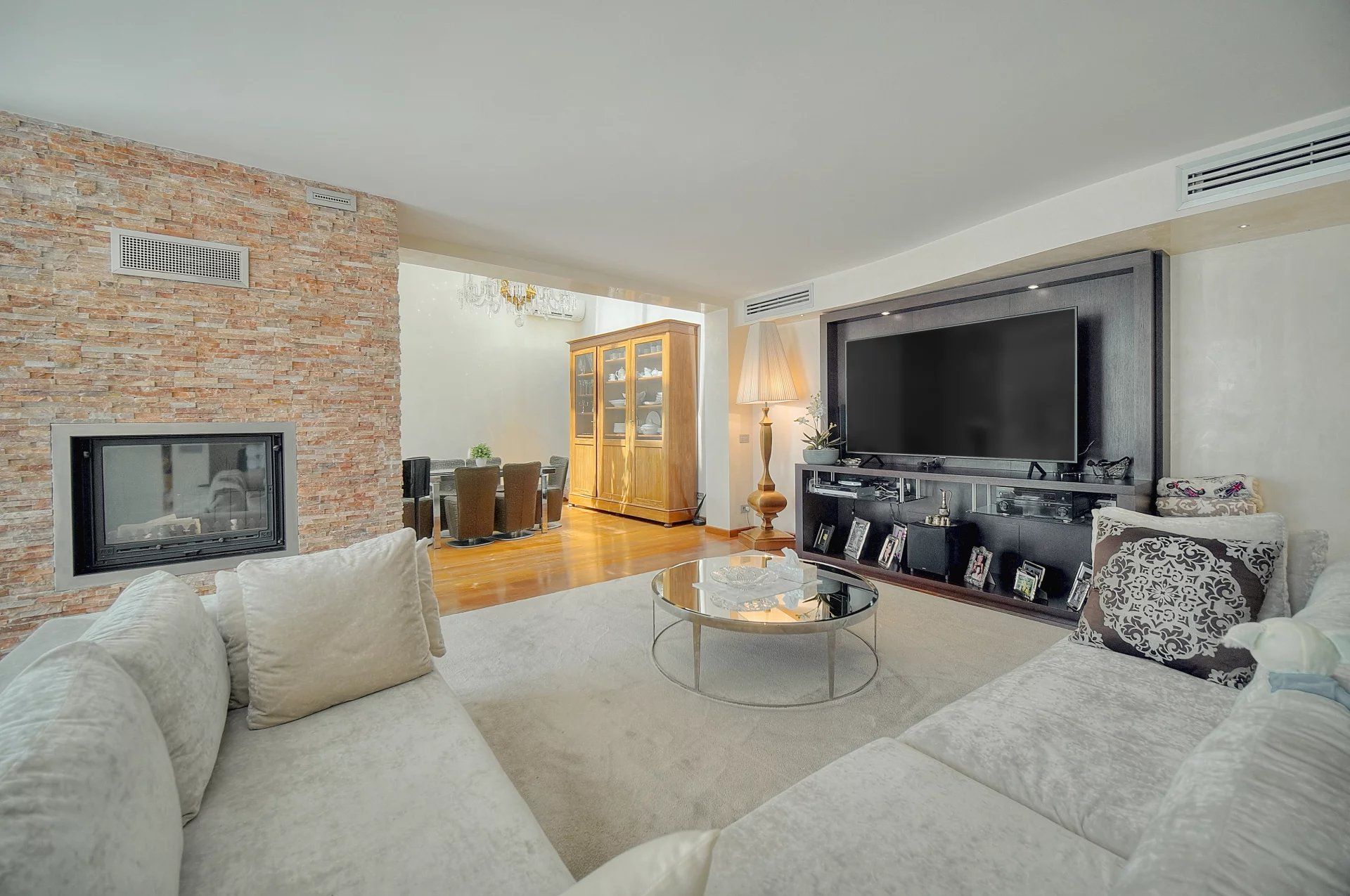 apartment 8 Rooms for sale on Roquebrune-Cap-Martin (06190)