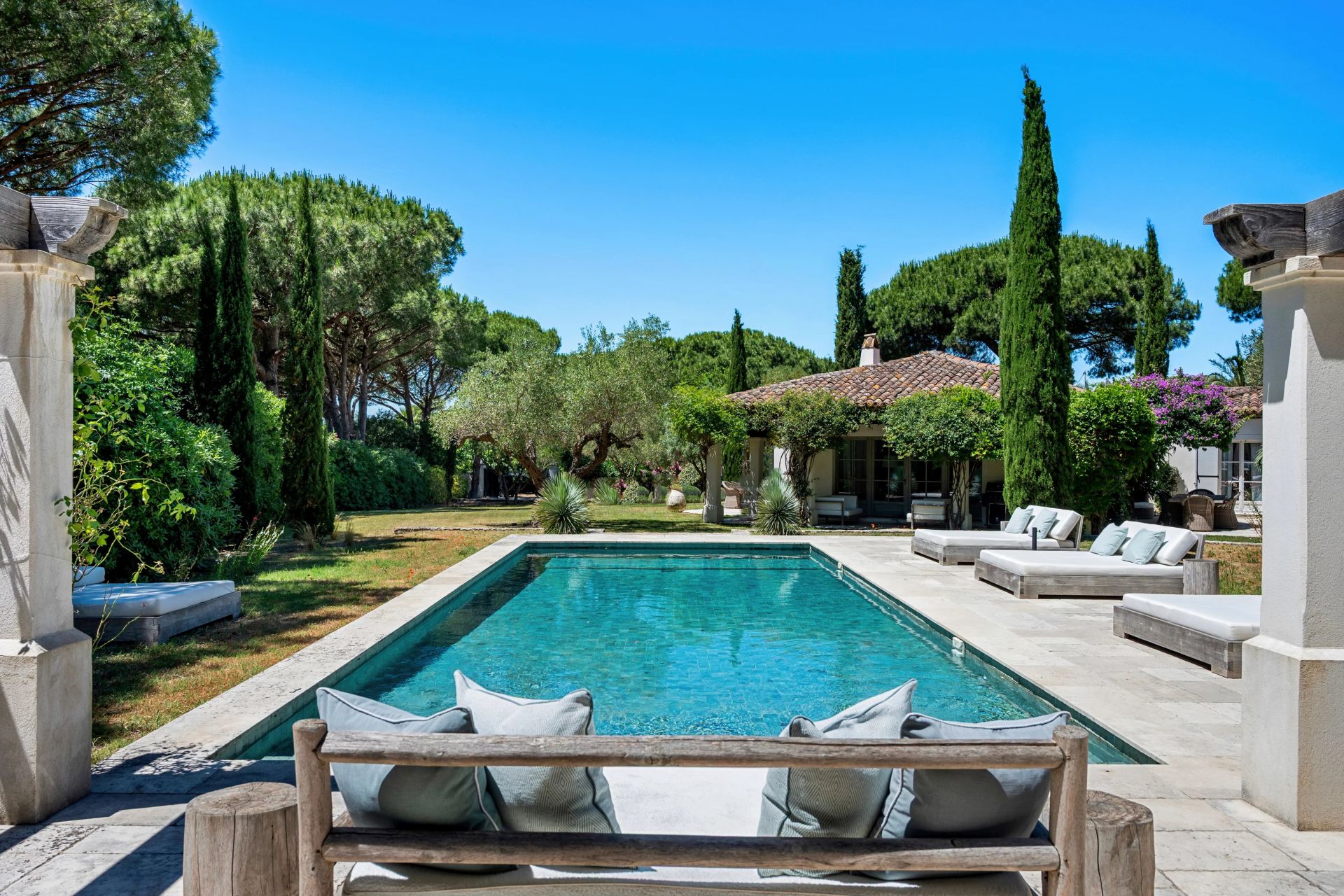 villa 7 Pièces en location saisonnière sur Saint-Tropez (83990)