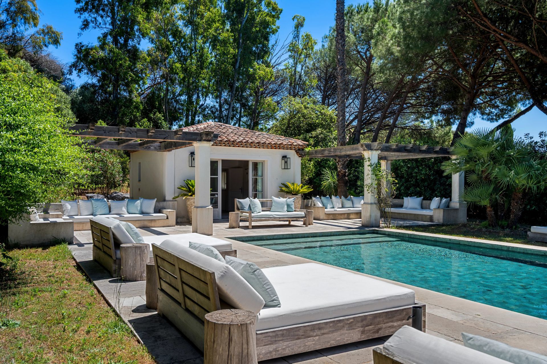 villa 7 Pièces en location saisonnière sur Saint-Tropez (83990)