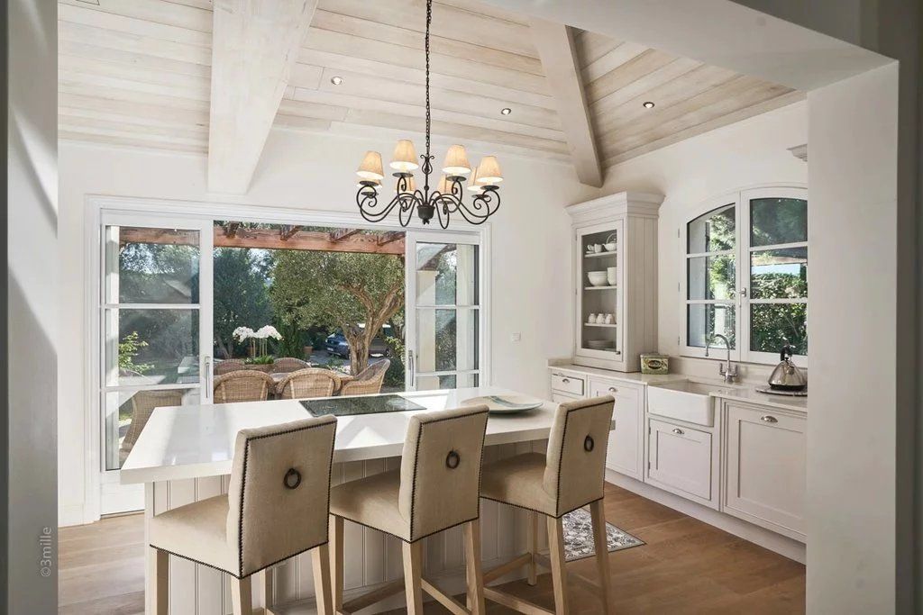 villa 7 Pièces en location saisonnière sur Saint-Tropez (83990)