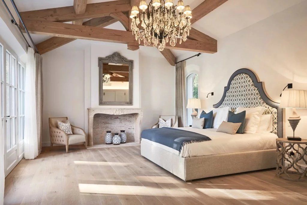 villa 7 Pièces en location saisonnière sur Saint-Tropez (83990)