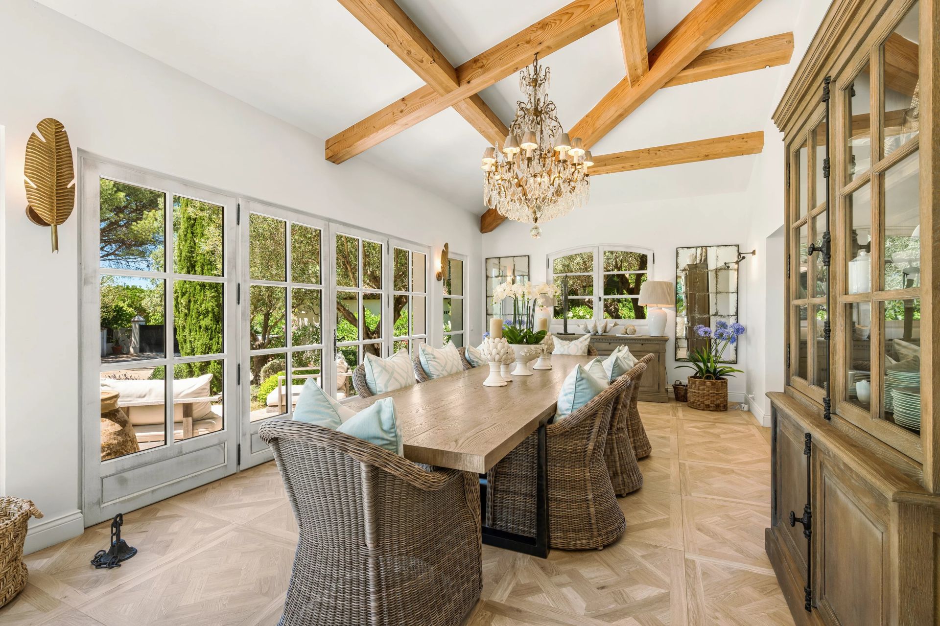 villa 7 Rooms for seasonal rent on Saint-Tropez (83990)