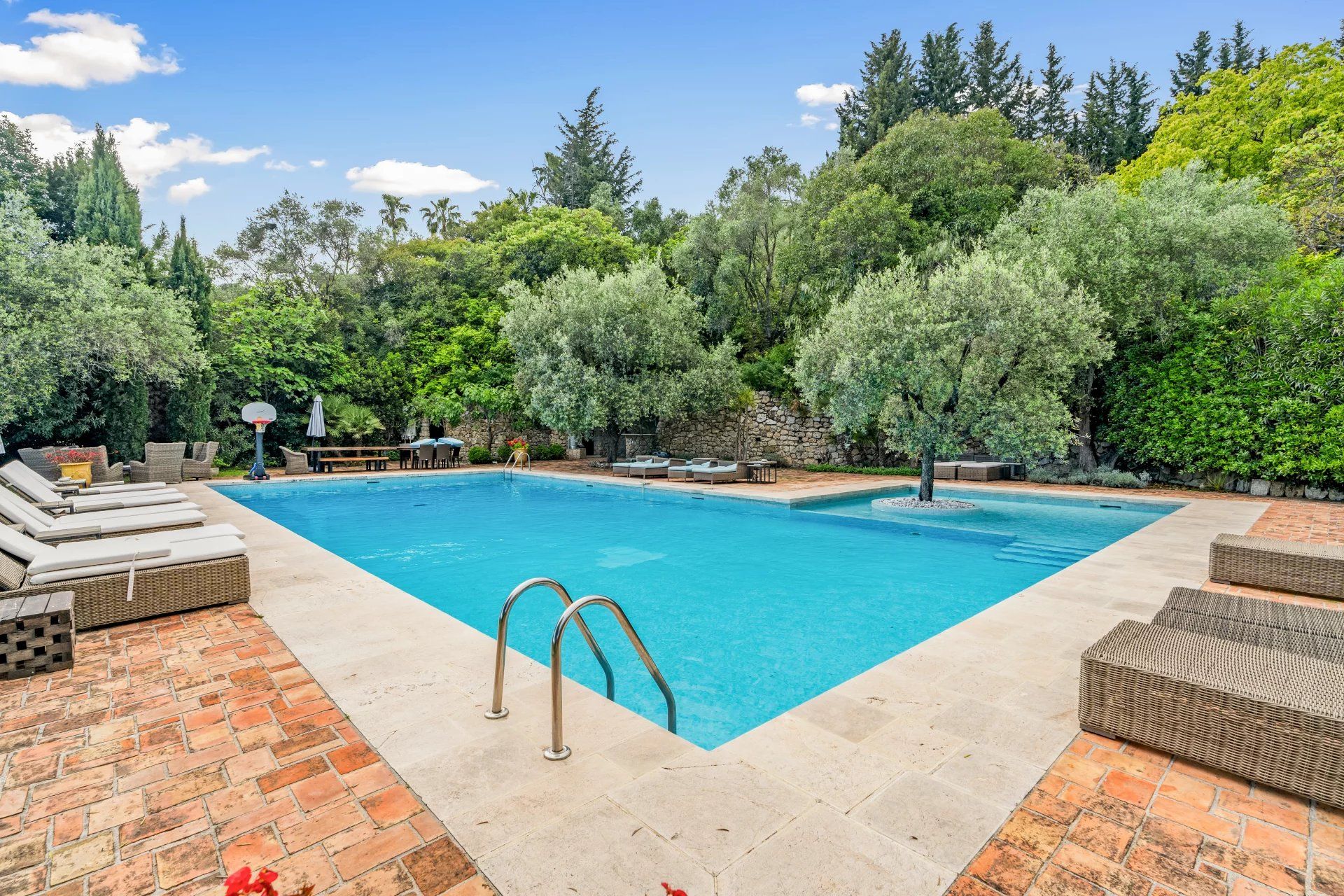 villa 20 Pièces en location saisonnière sur Mougins (06250)