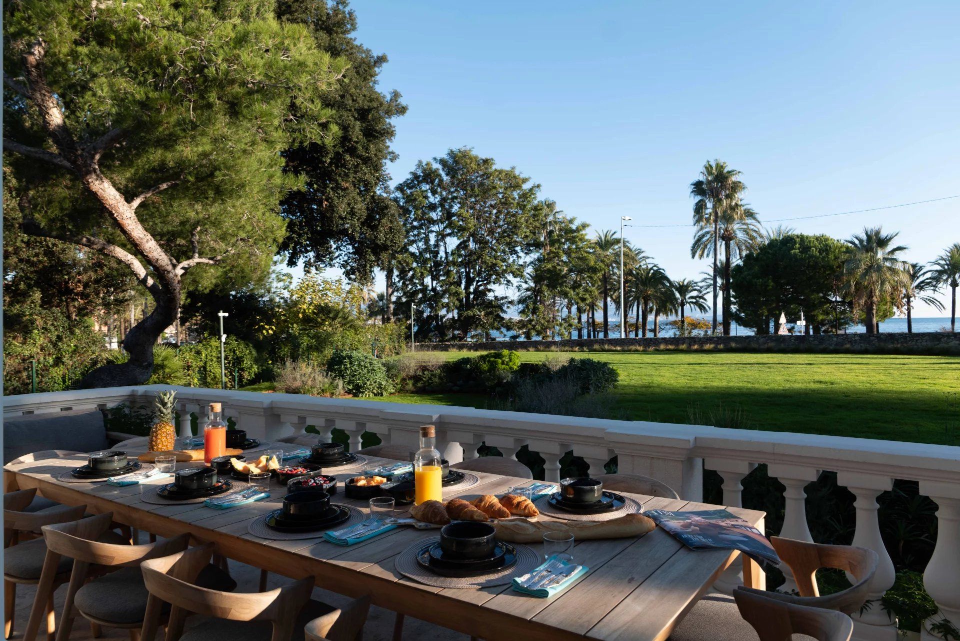 villa 11 Pièces en location saisonnière sur Antibes (06160)