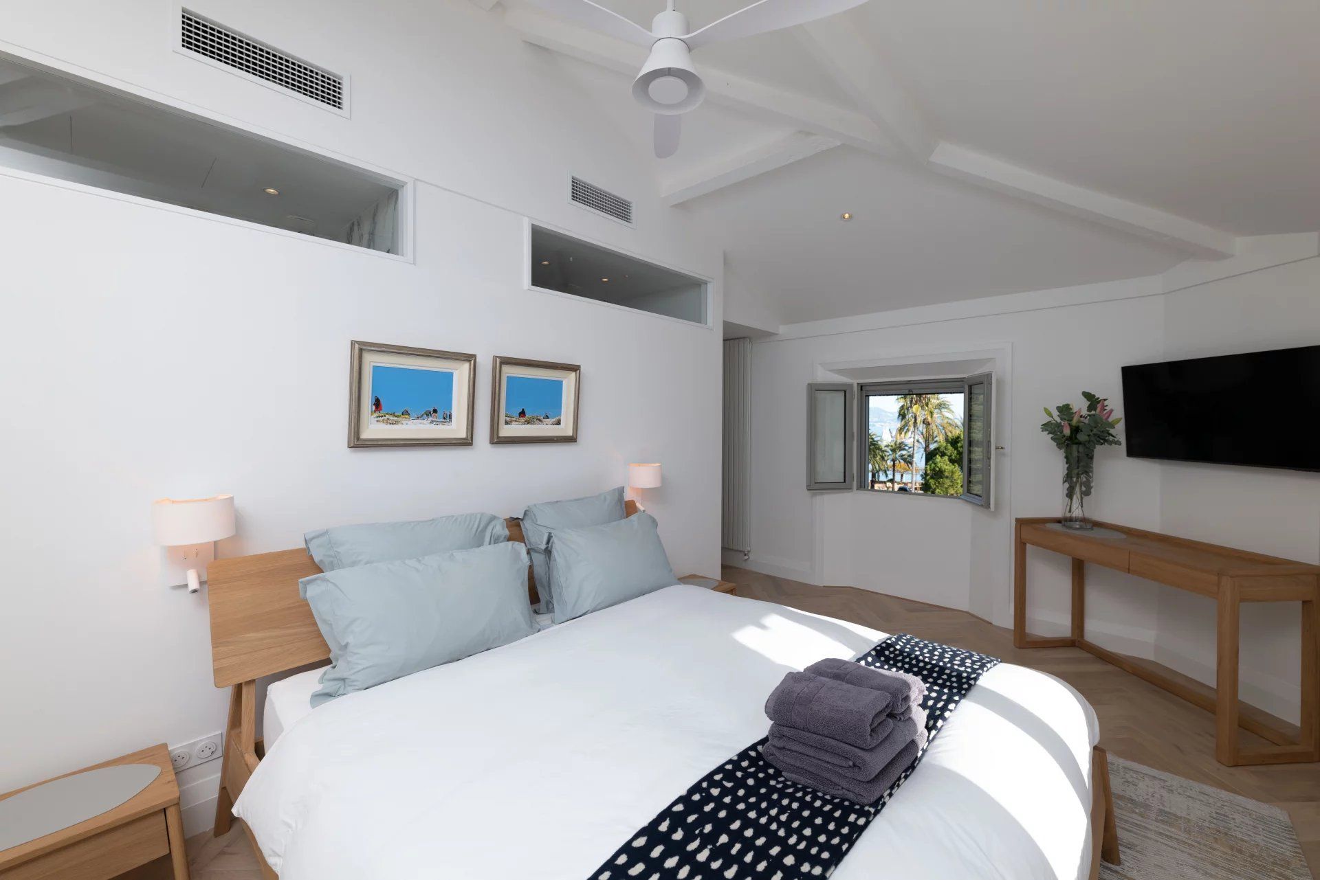 villa 11 Pièces en location saisonnière sur Antibes (06160)