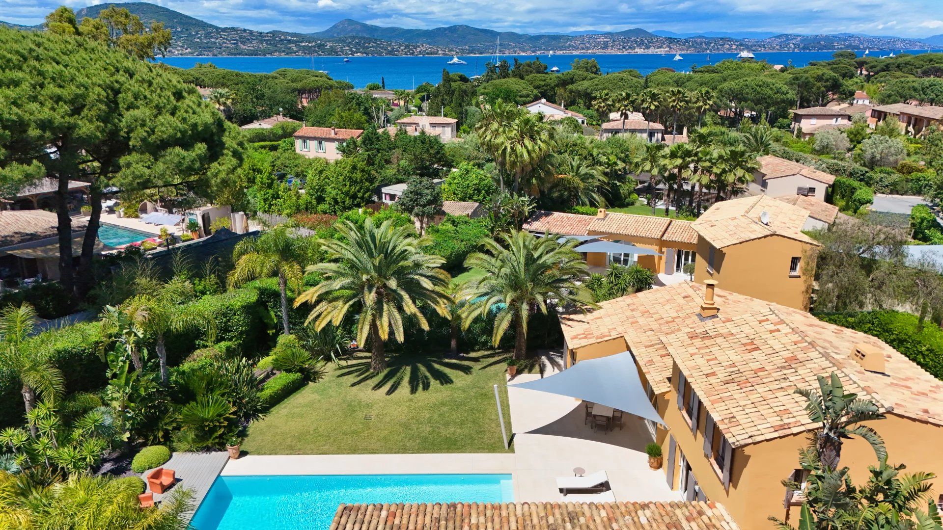 Location saisonnière Villa Saint-Tropez 5 Pièces