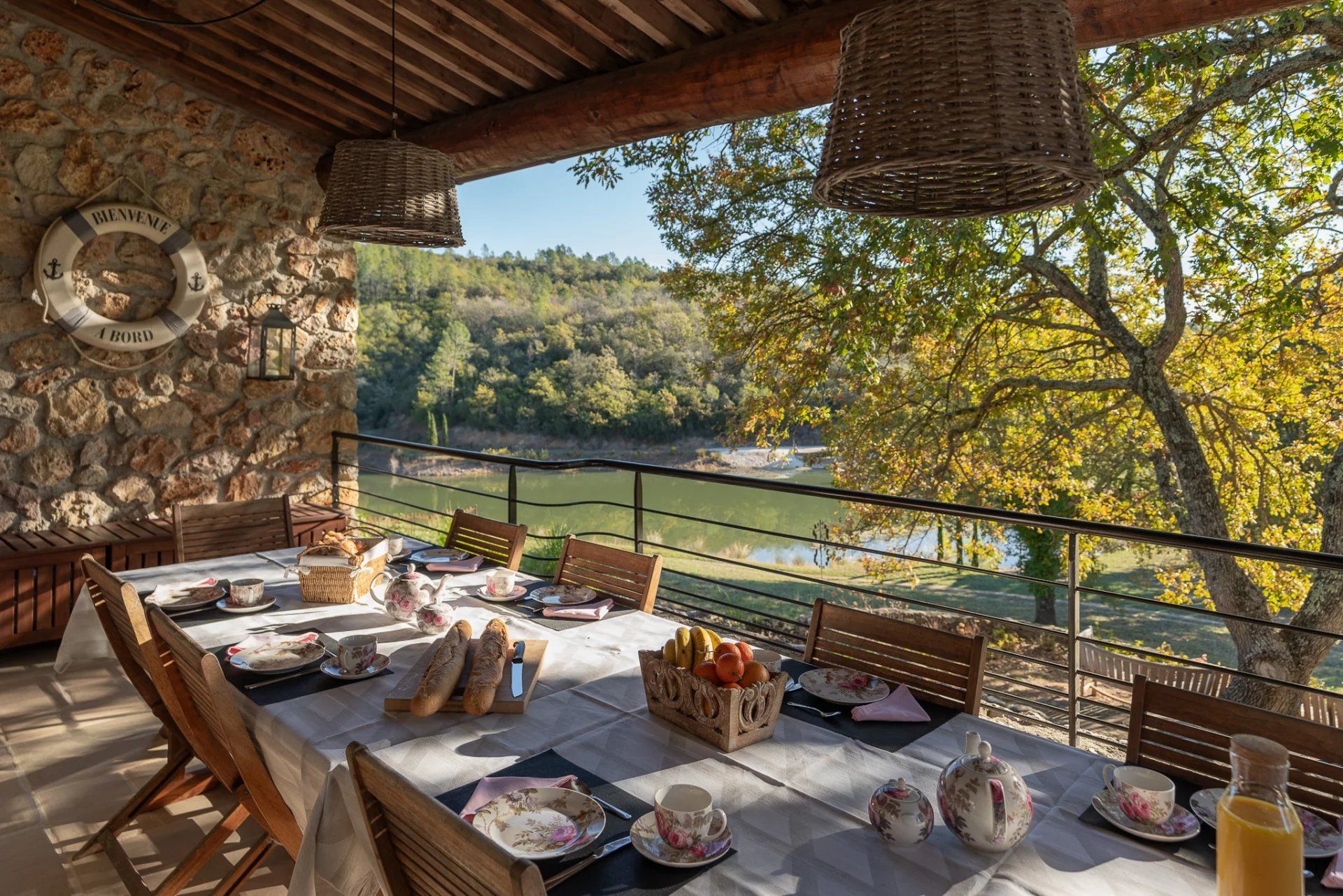 villa 10 Rooms for seasonal rent on Callas (83830)