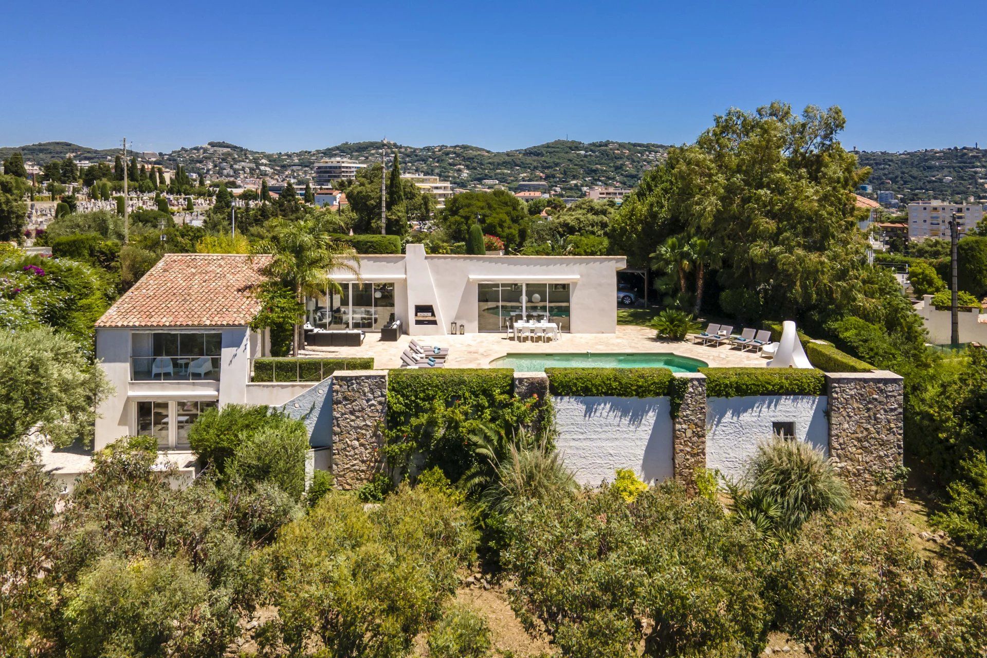 Location saisonnière Villa Cannes 7 Pièces 300 m²