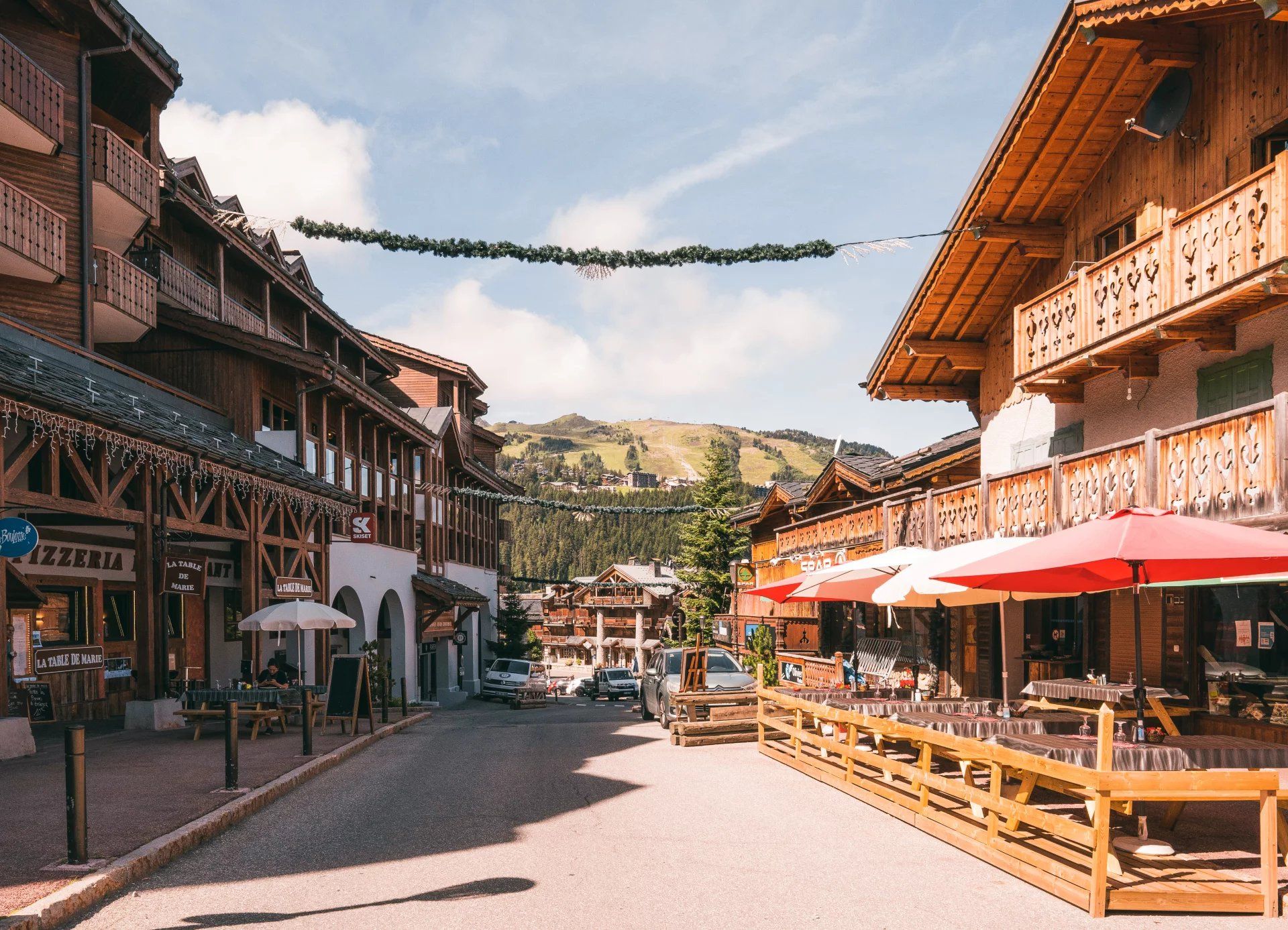 commercial local 1 room lease for sale on Courchevel (73120)