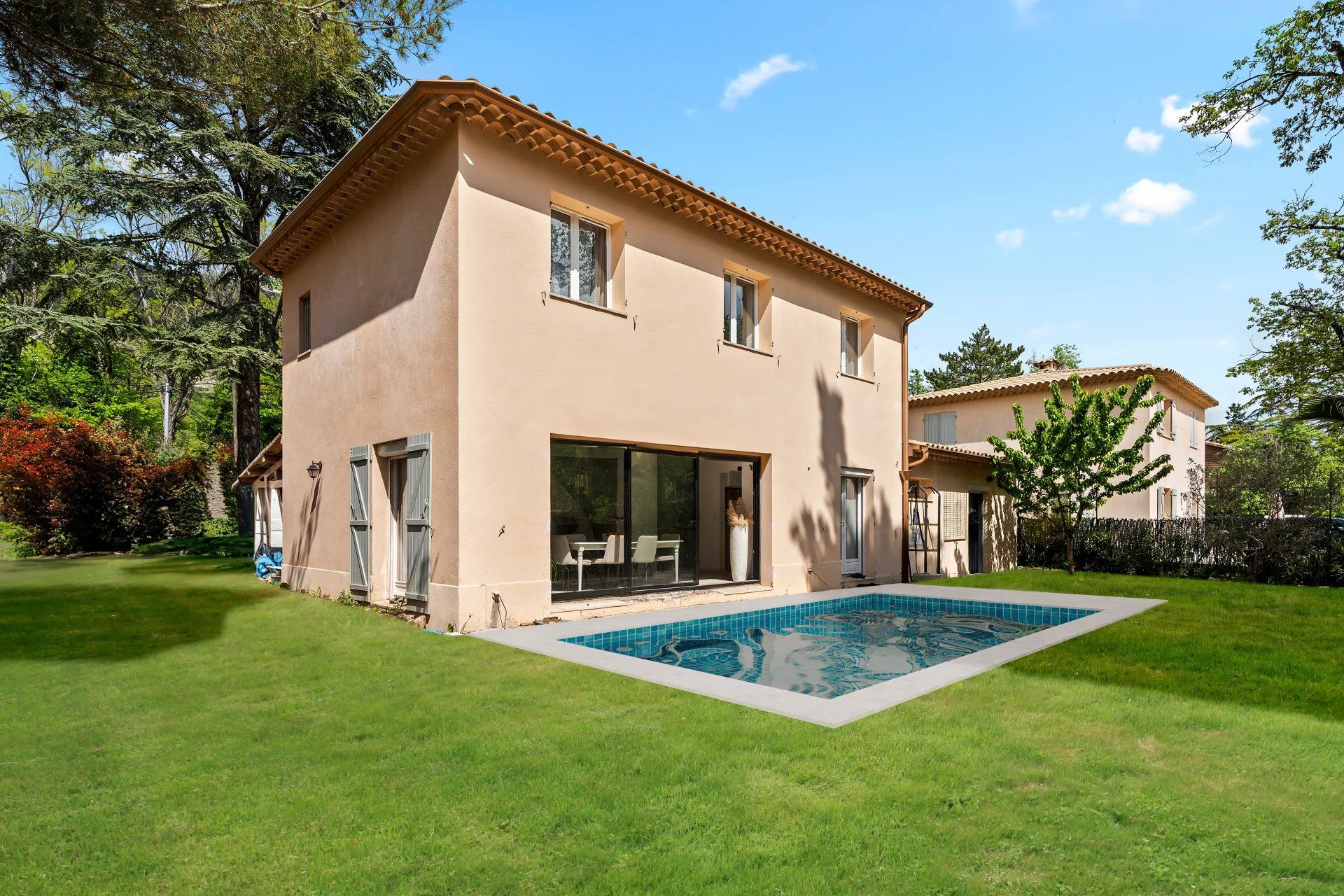 Vente Villa Saint-Vallier-de-Thiey 5 Pièces 127 m²