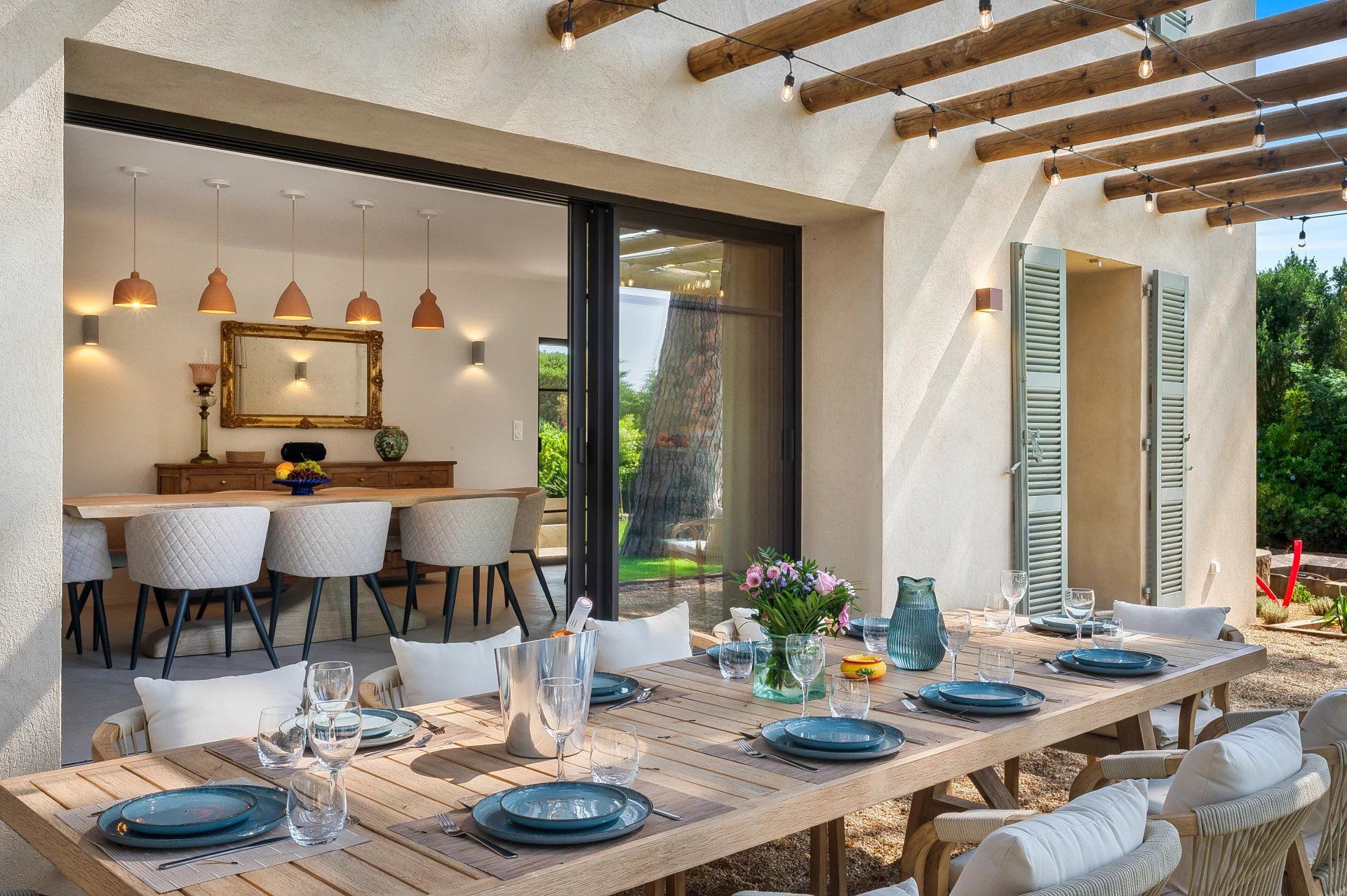 villa 5 Rooms for seasonal rent on Saint-Tropez (83990)