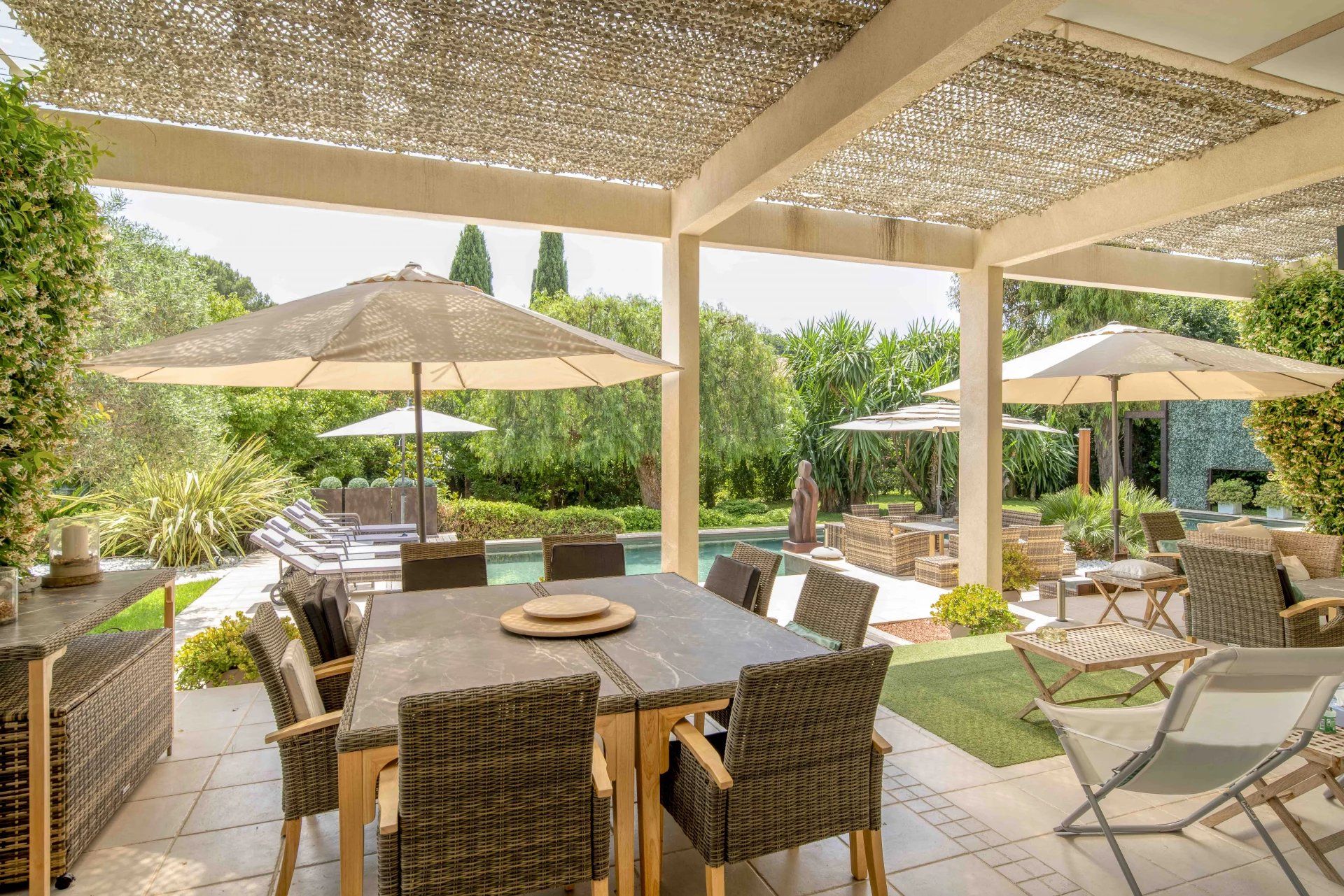 house 5 Rooms for seasonal rent on Antibes (06160)