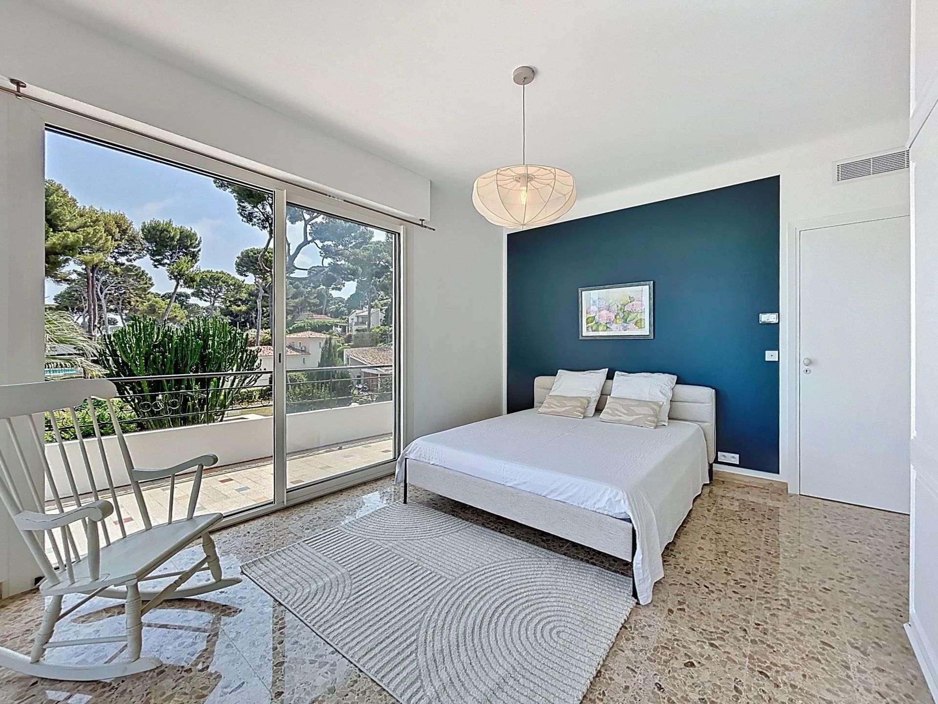 apartment 4 Rooms for seasonal rent on Antibes (06160)