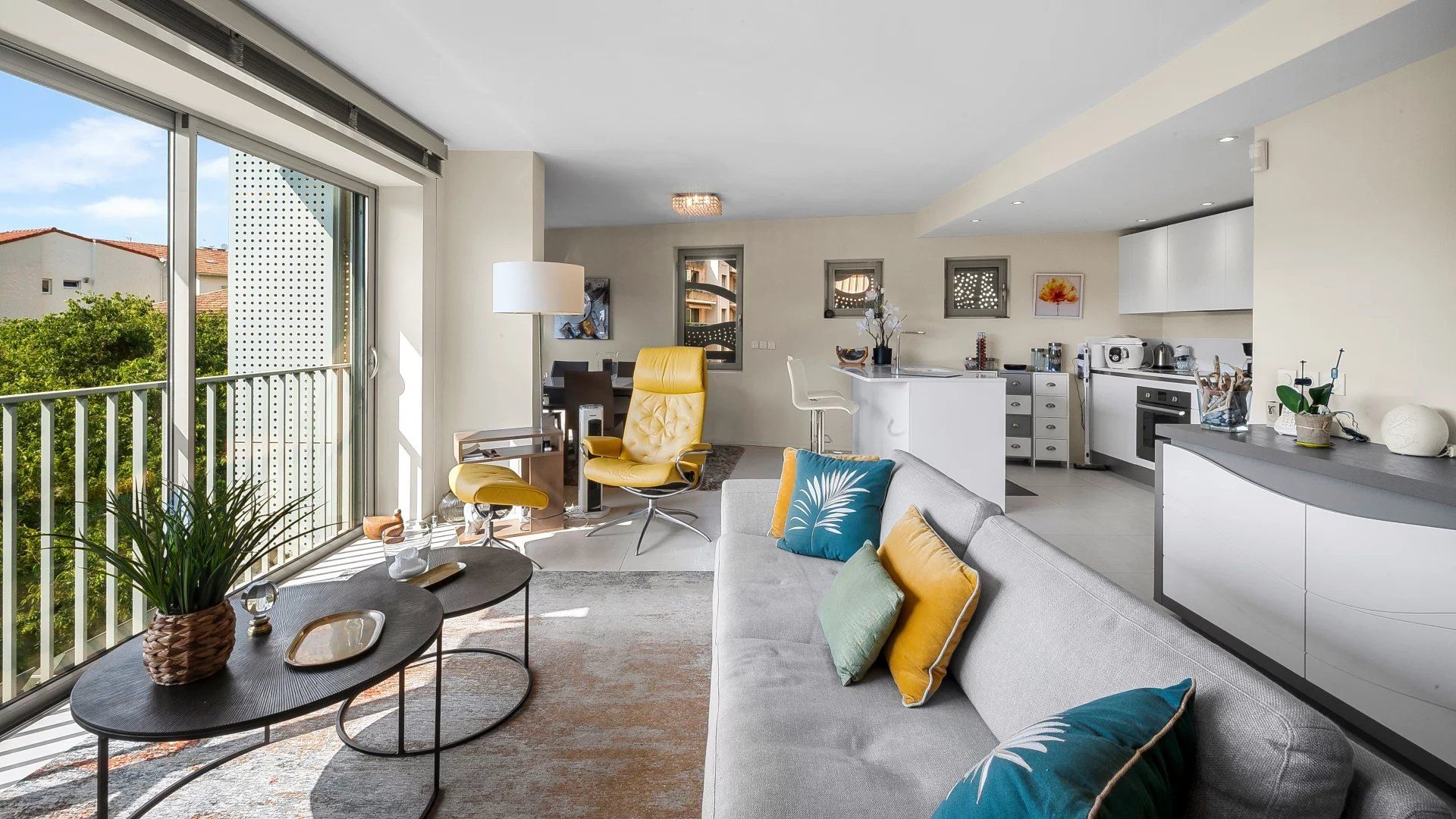 apartment 3 Rooms for sale on Antibes (06600)