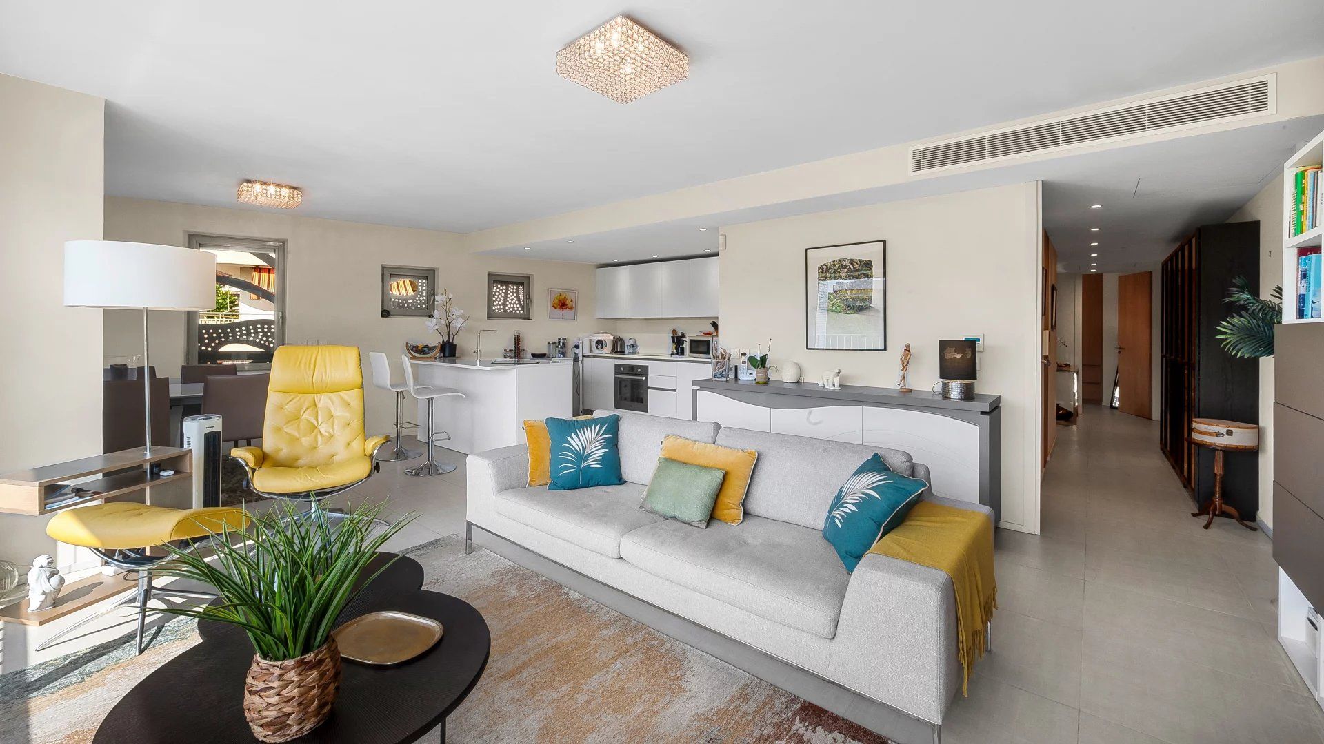 apartment 3 Rooms for sale on Antibes (06600)