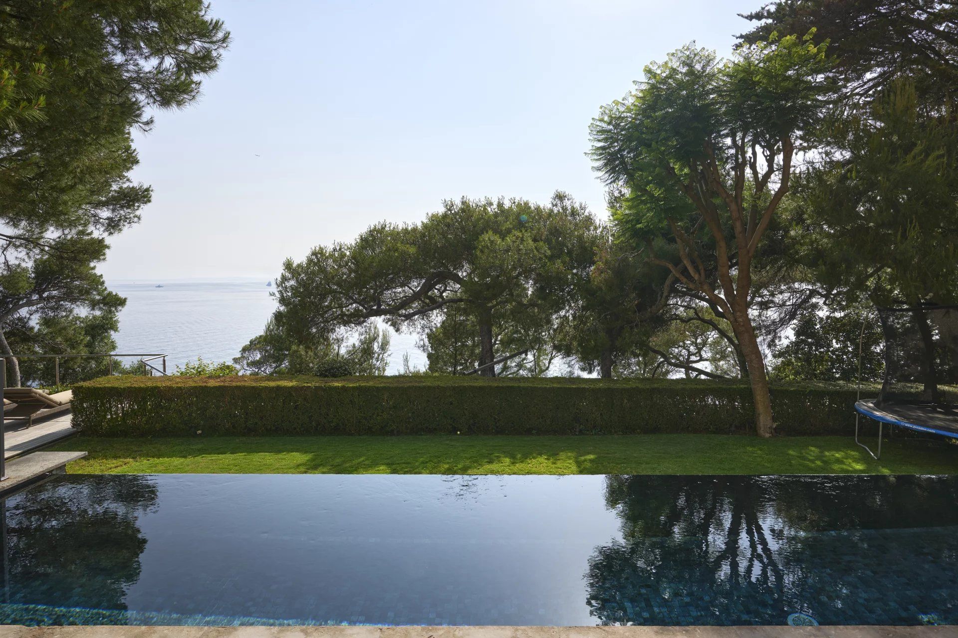 villa for sale on Saint-Jean-Cap-Ferrat (06230)