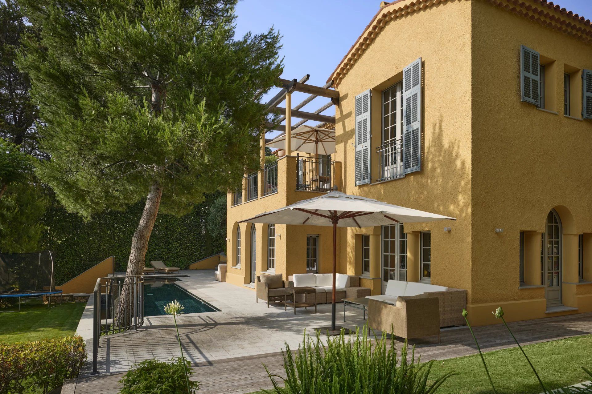 villa for sale on Saint-Jean-Cap-Ferrat (06230)