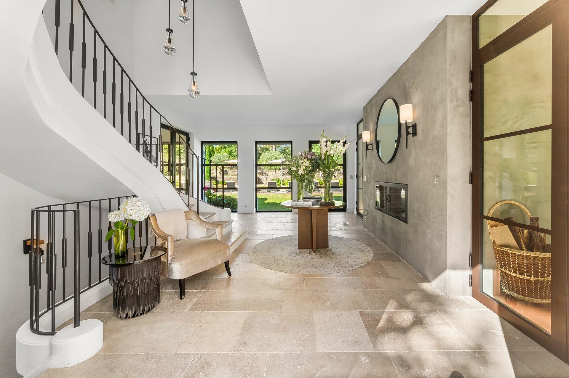 villa 12 Pièces en vente sur Tourrettes (83440) Vente Villa Tourrettes 12 Pièces 428 m²