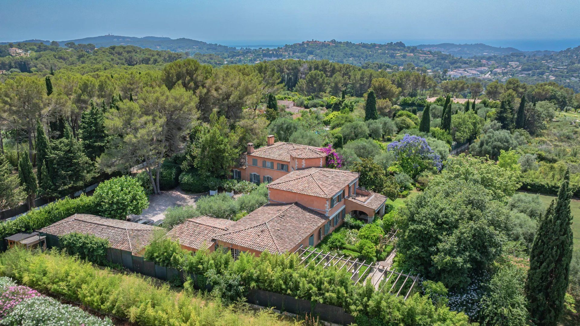 villa 12 Pièces en vente sur Mouans-Sartoux (06370)