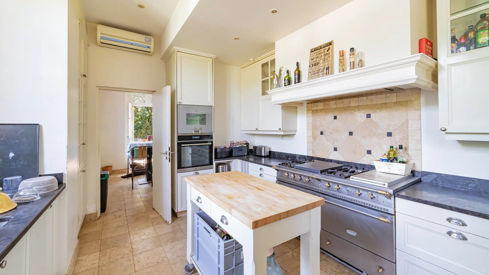 villa 12 Pièces en vente sur Mouans-Sartoux (06370)