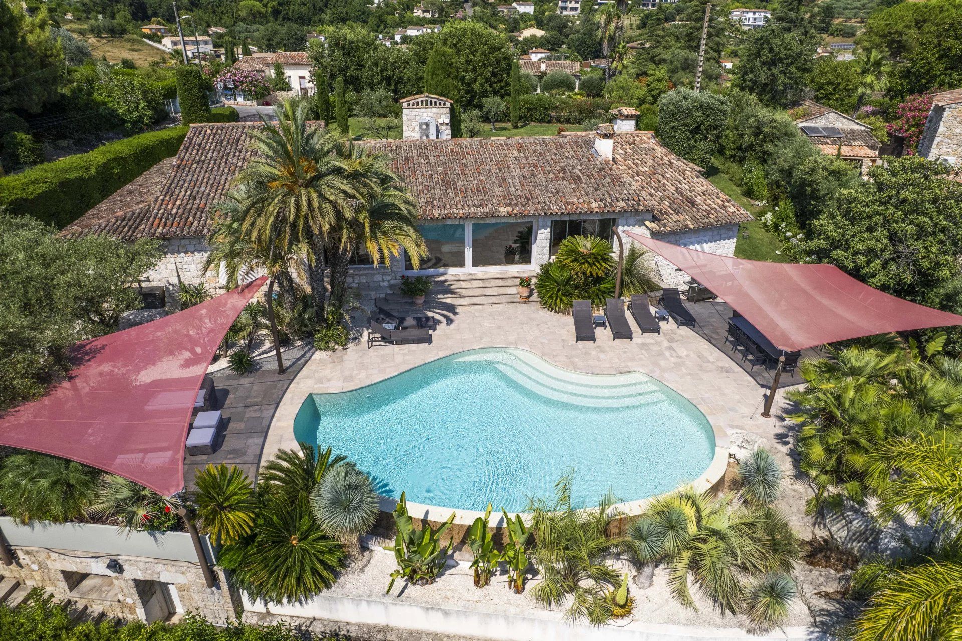 Vente Villa La Colle-sur-Loup 8 Pièces 239 m²