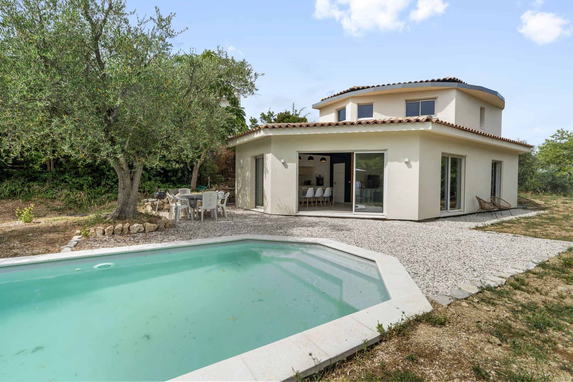 Location saisonnière Villa Grasse 5 Pièces 118 m²