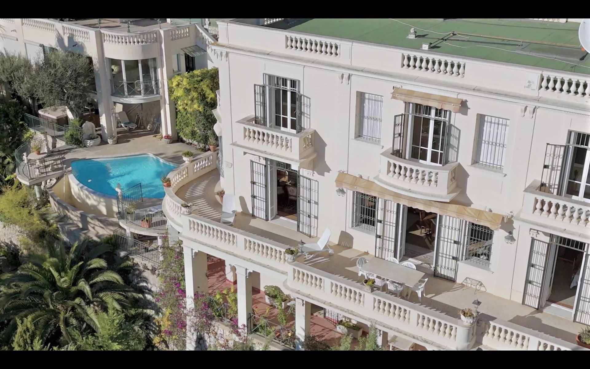 Vente Villa Roquebrune-Cap-Martin 12 Pièces 320.3 m²