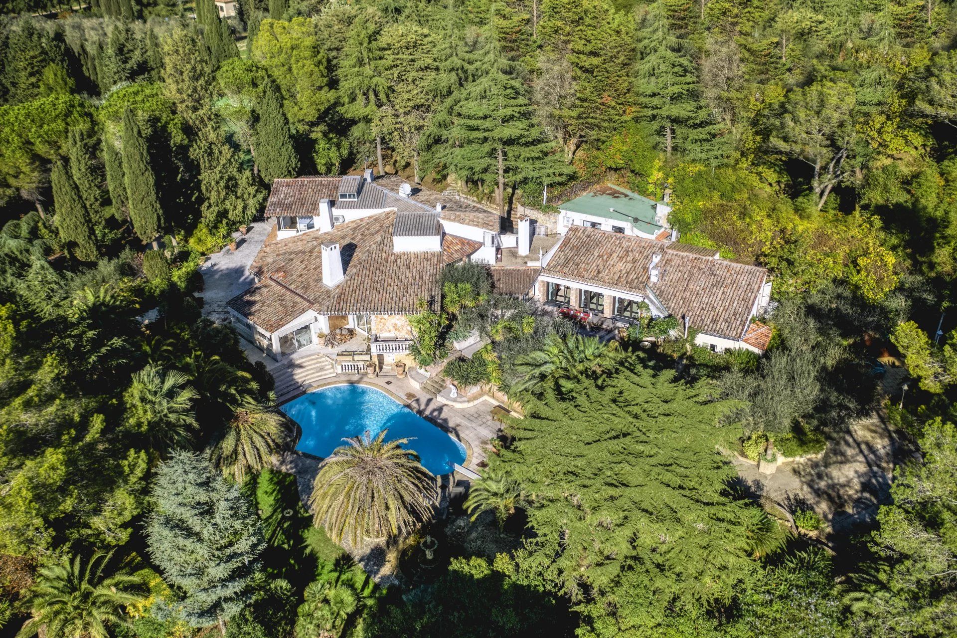 Vente Villa Mougins 12 Pièces 587 m²