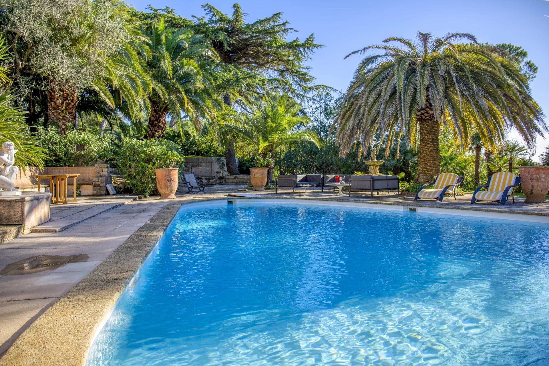 Vente Villa Mougins 12&nbsp;Pièces 587&nbsp;m²