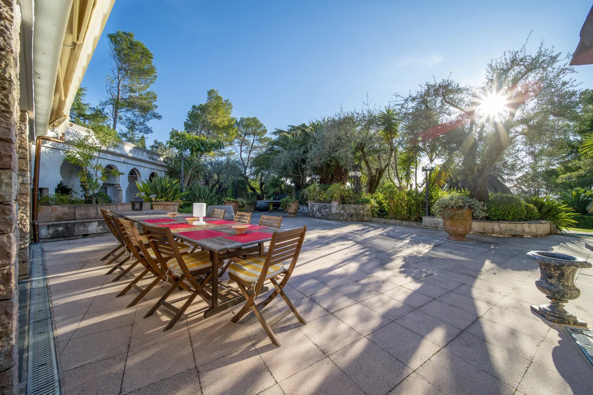 villa 12 Pièces en vente sur Mougins (06250) Vente Villa Mougins 12 Pièces 587 m²