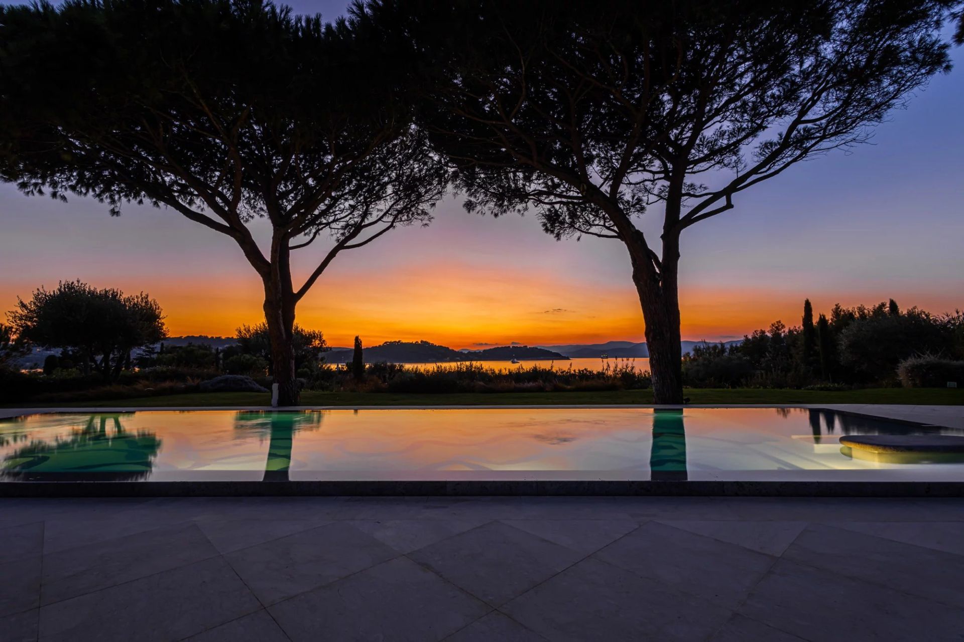 villa 8 Pièces en location saisonnière sur Saint-Tropez (83990)