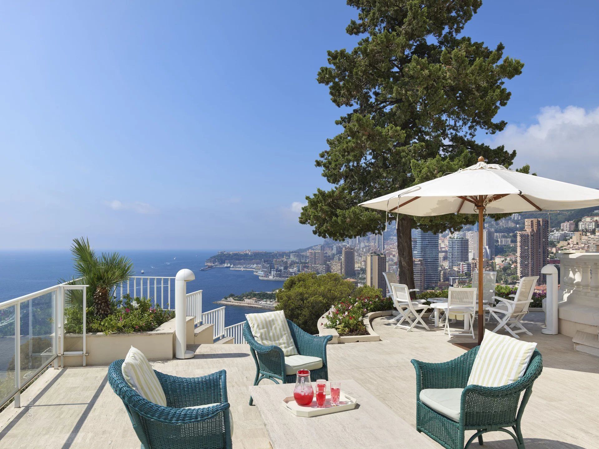 villa 16 Pièces en vente sur Roquebrune-Cap-Martin (06190)