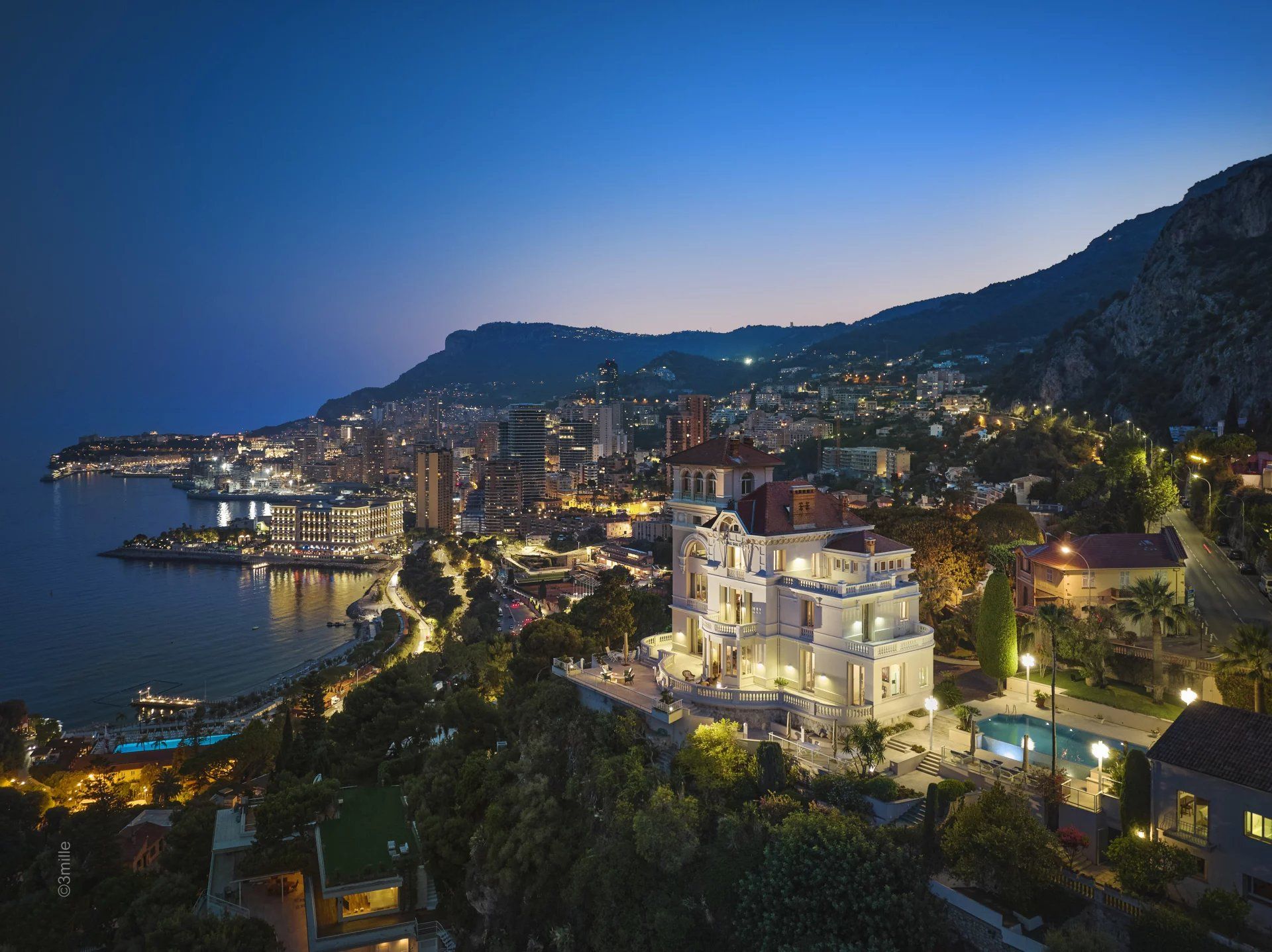 villa 16 Pièces en vente sur Roquebrune-Cap-Martin (06190) Vente Villa Roquebrune-Cap-Martin 16 Pièces 891 m²