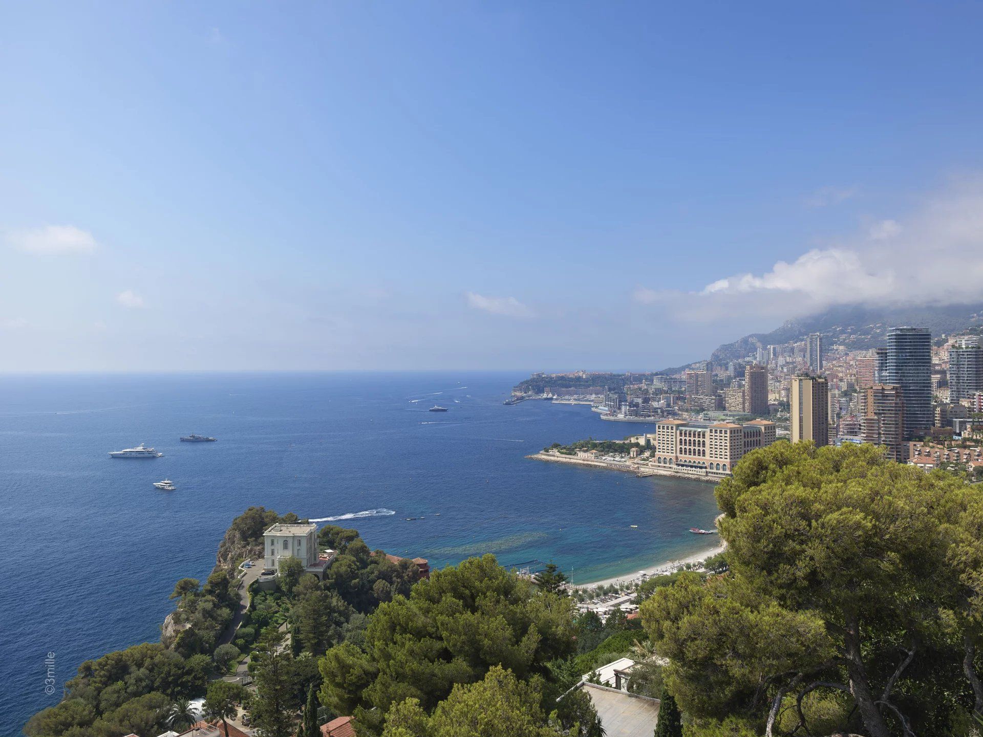 villa 16 Rooms for sale on Roquebrune-Cap-Martin (06190)