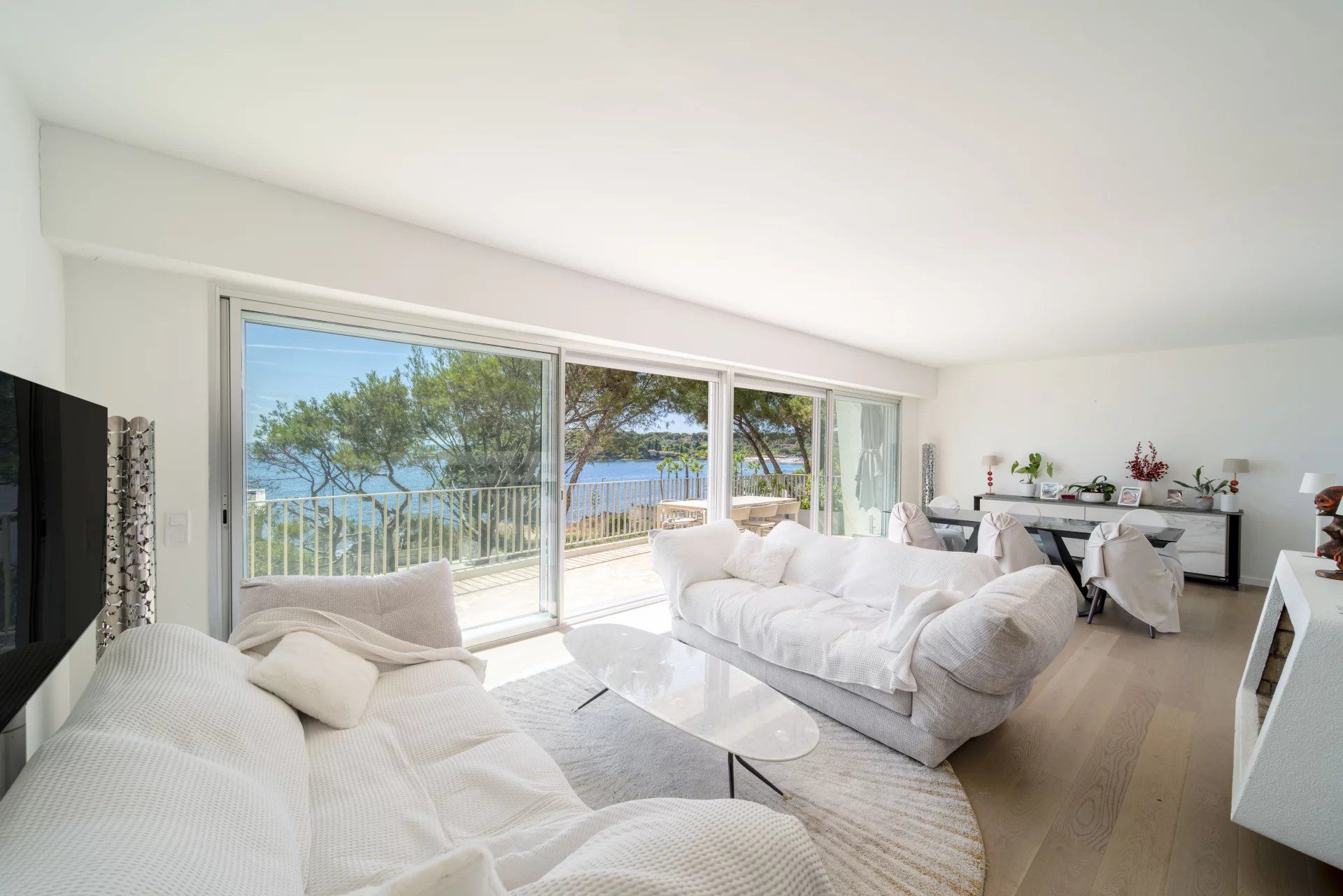 villa 6 Pièces en location saisonnière sur Antibes (06160)