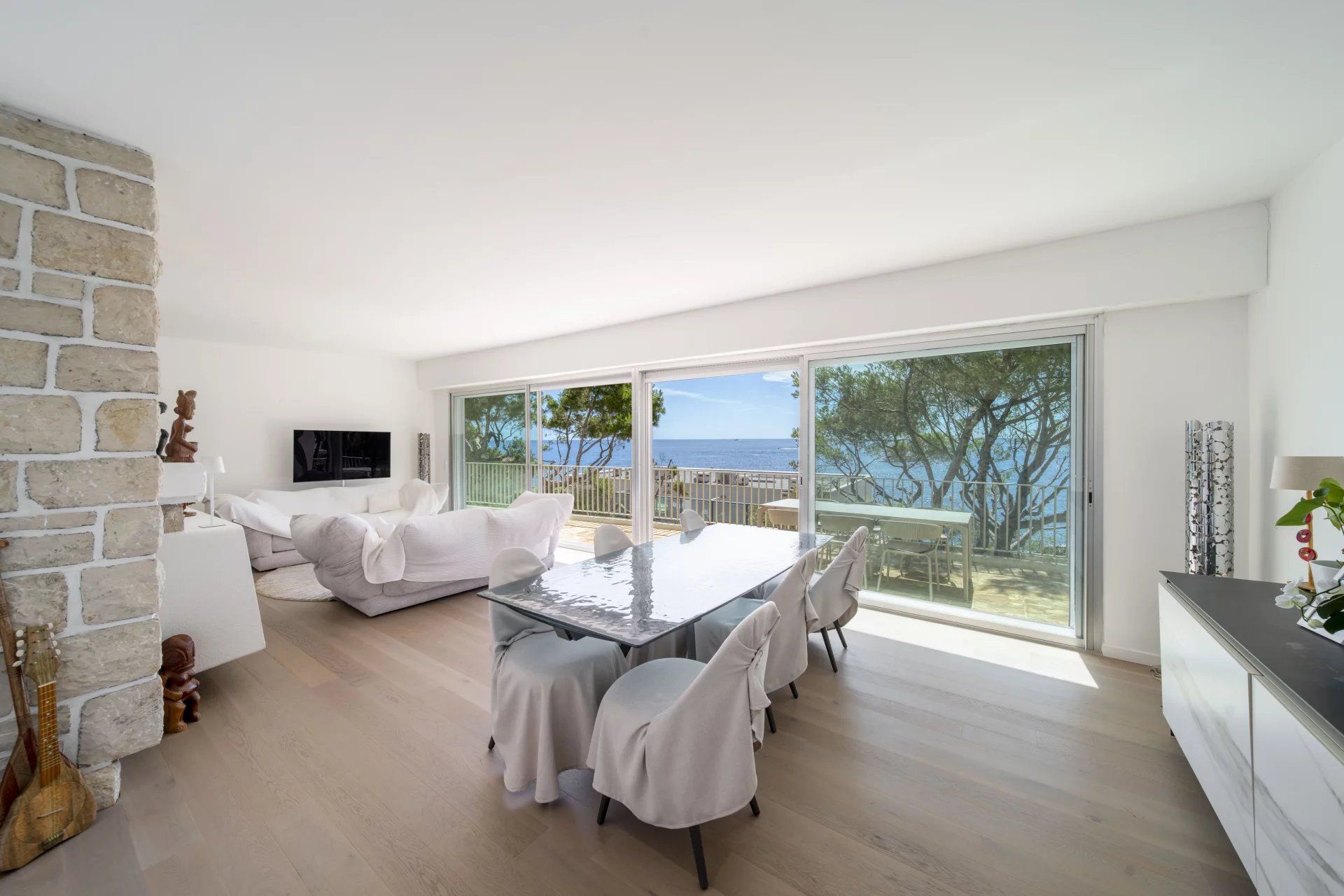 villa 6 Pièces en location saisonnière sur Antibes (06160)
