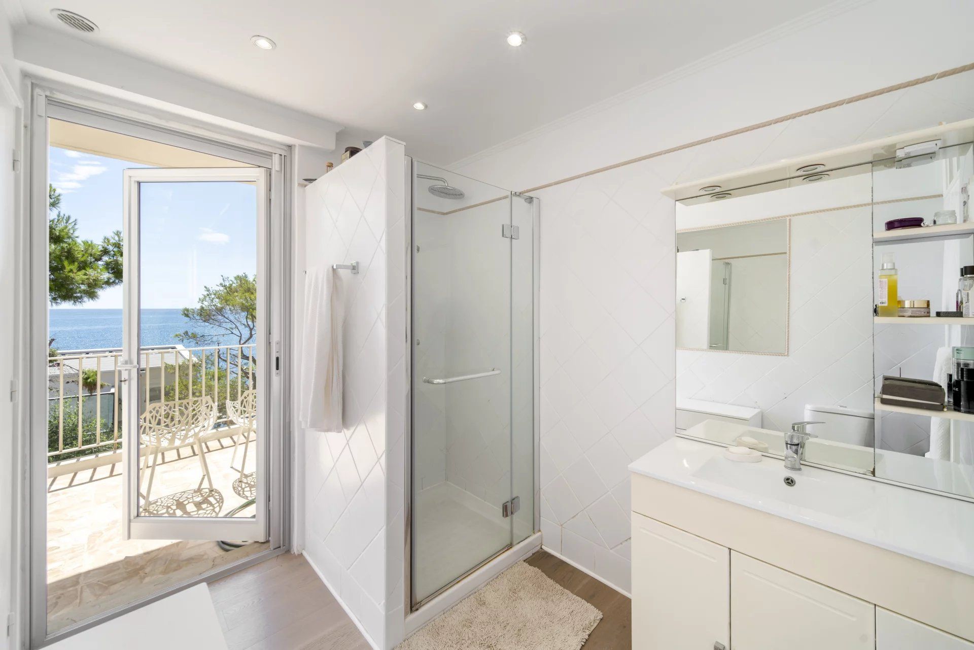 villa 6 Pièces en location saisonnière sur Antibes (06160)