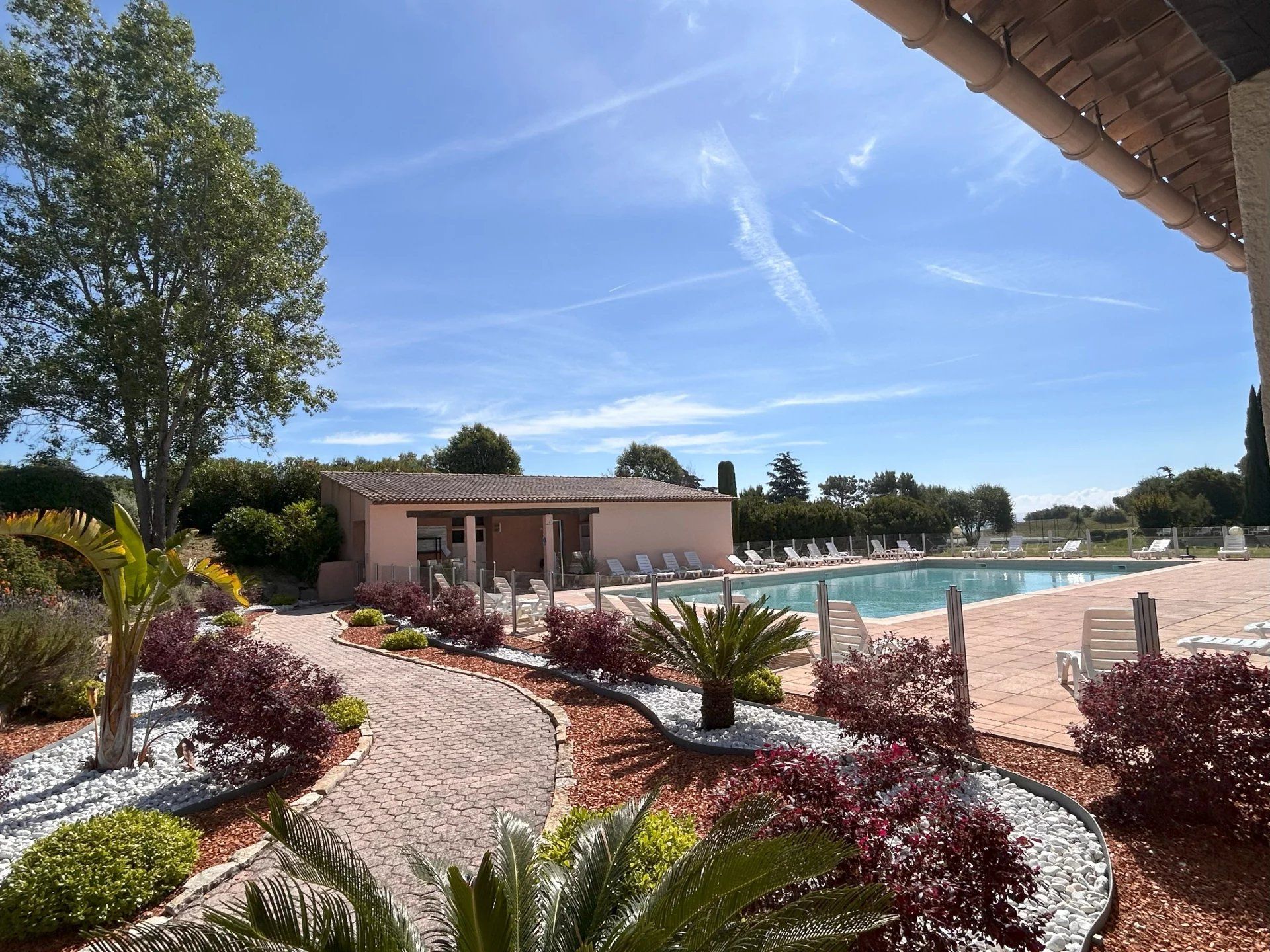 villa 6 Rooms for sale on Villeneuve-Loubet (06270)